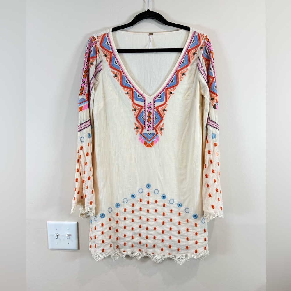 🔥NWT Free People Embroidered V-Neck Cream Boho Tunic Top Size 4 🔥